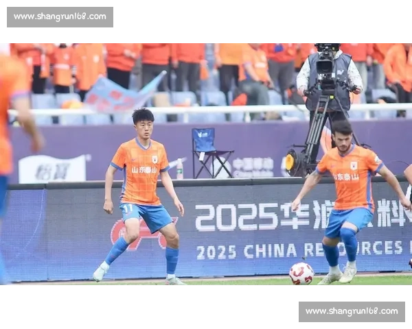 3-1 逆转!泰山阻击海港,中超争冠格局大乱 3-1 逆转!泰山阻击海港,中超争冠格局大乱